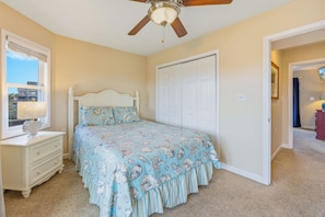 5 bedrooms, free WiFi, bed sheets