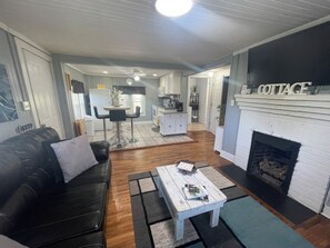 Smart TV, fireplace