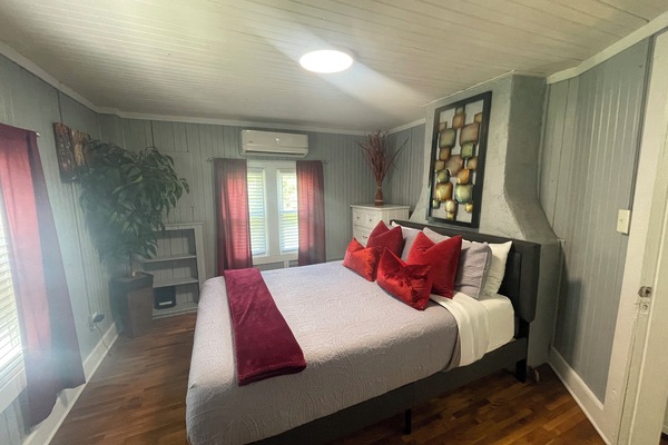 2 bedrooms, desk, iron/ironing board, free WiFi