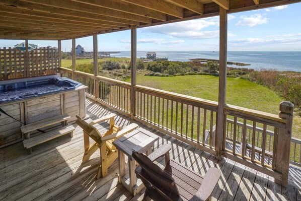 Tina de hidromasaje al aire libre