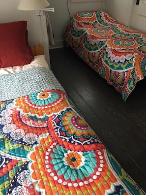4 bedrooms, WiFi, bed sheets