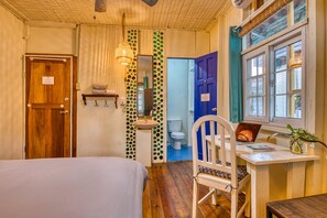 4 chambres, bureau, Wi-Fi gratuit, draps fournis