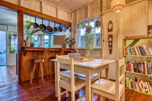 Dining - Bocas Town Caribbean Style Over-the-Sea Home (Bocas del Toro Province)