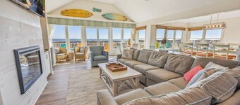 Oceanfront Dog Friendly w Private Pool, Hot Tub, Game Room, Theater, Cmty Tennis