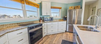 Oceanfront Dog Friendly w Private Pool, Hot Tub, Game Room, Theater, Cmty Tennis