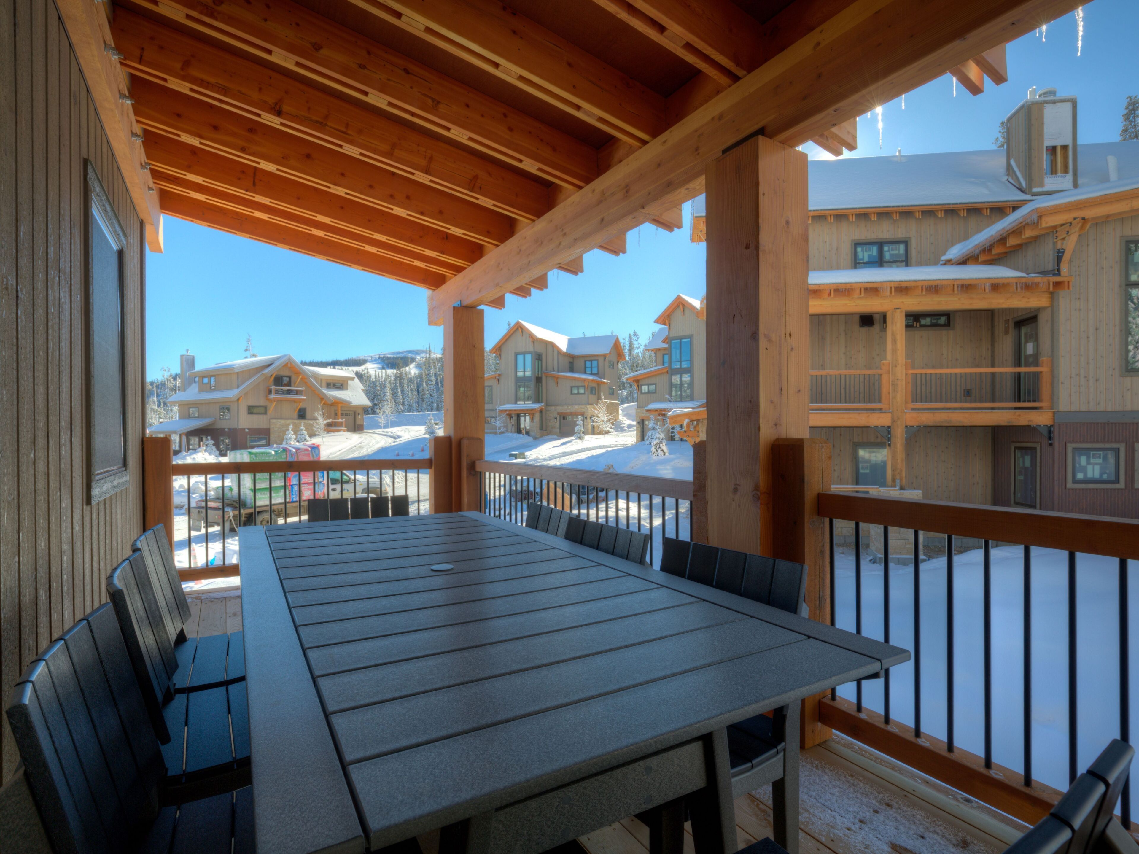 屋外ダイニングエリア