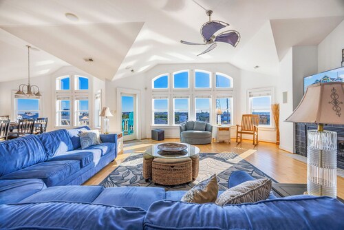 Premier Oceanview Dog Friendly w/ Pool, Hot Tub, Elevator, EV Charger, Much More