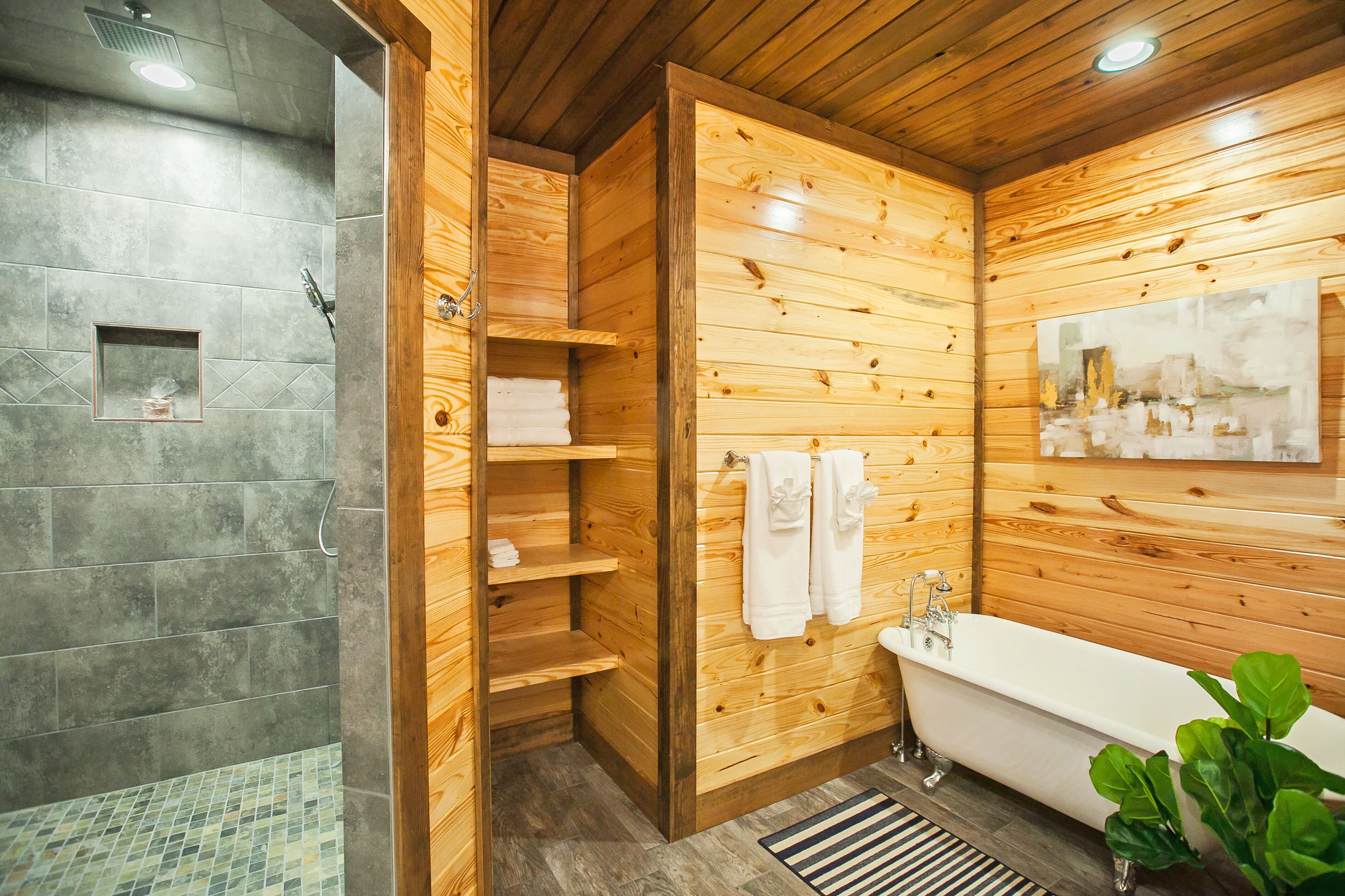 River Song - Mountain Couples Cabin (Creek Overlook, Private Hot Tub, Upscale)