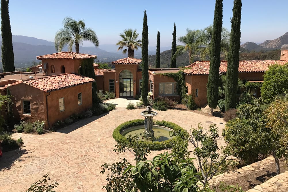 Ojai Vineyard Estate on 40 acres