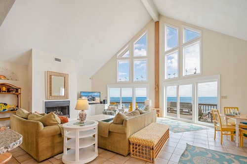 Oceanfront Dog Friendly w/ Hot Tub, Theater, Community Pool & Tennis/Pickleball