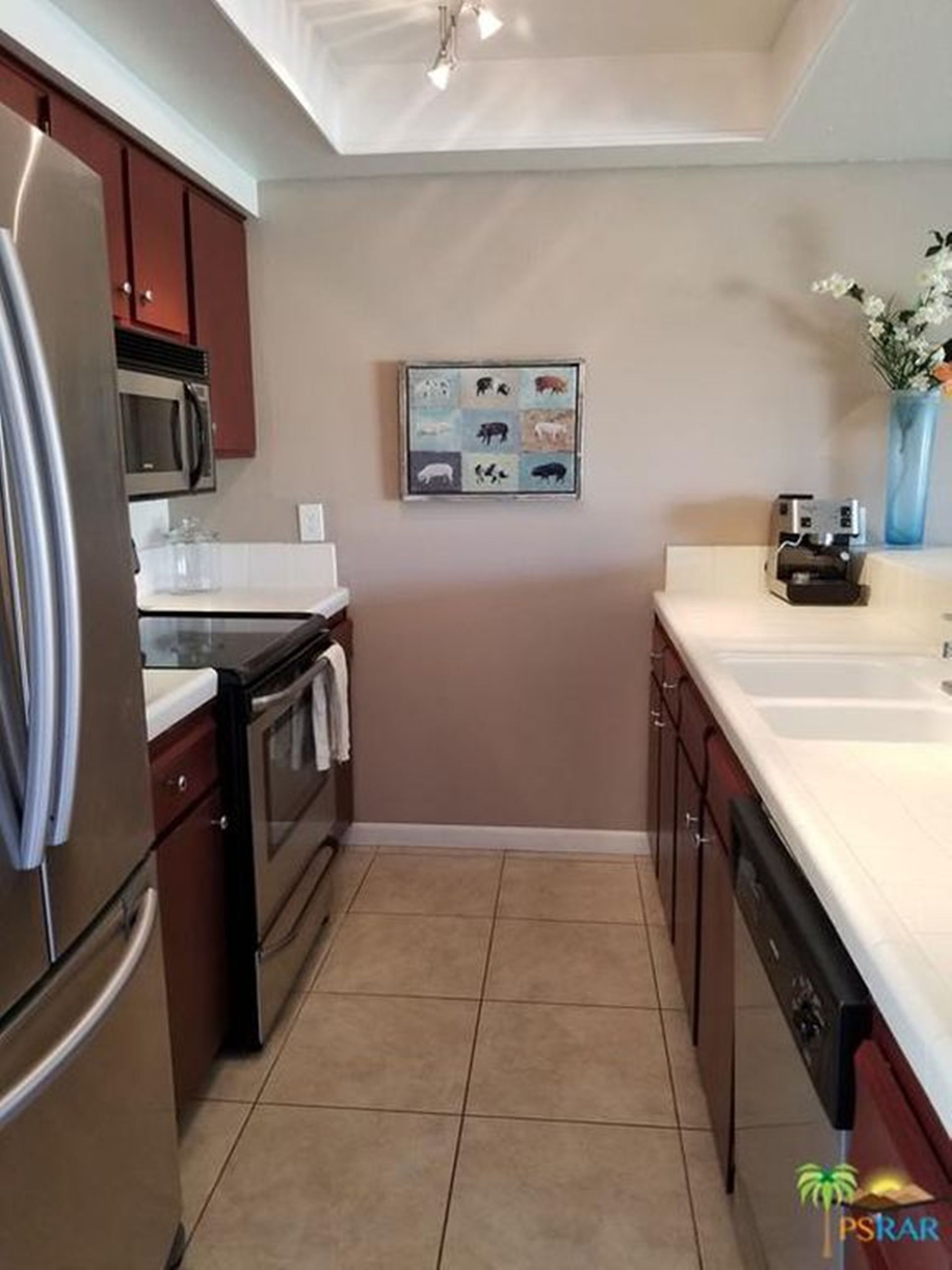 Beautiful 2-bedroom 2-bedroom apartment in a popular resort