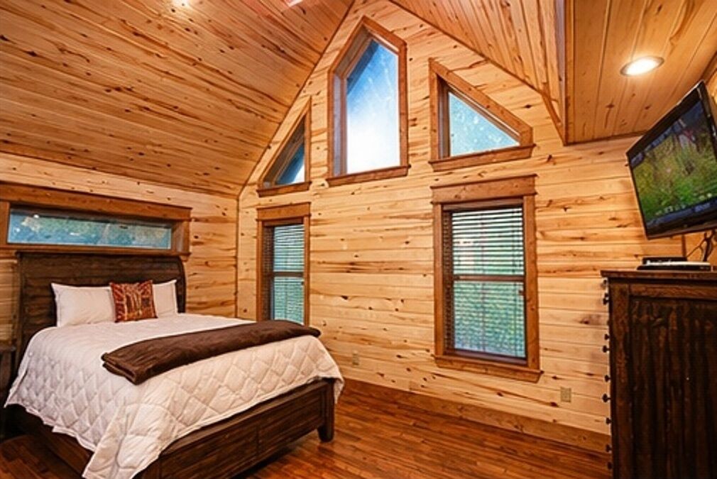 5 habitaciones, tabla de planchar con plancha, wifi y ropa de cama 