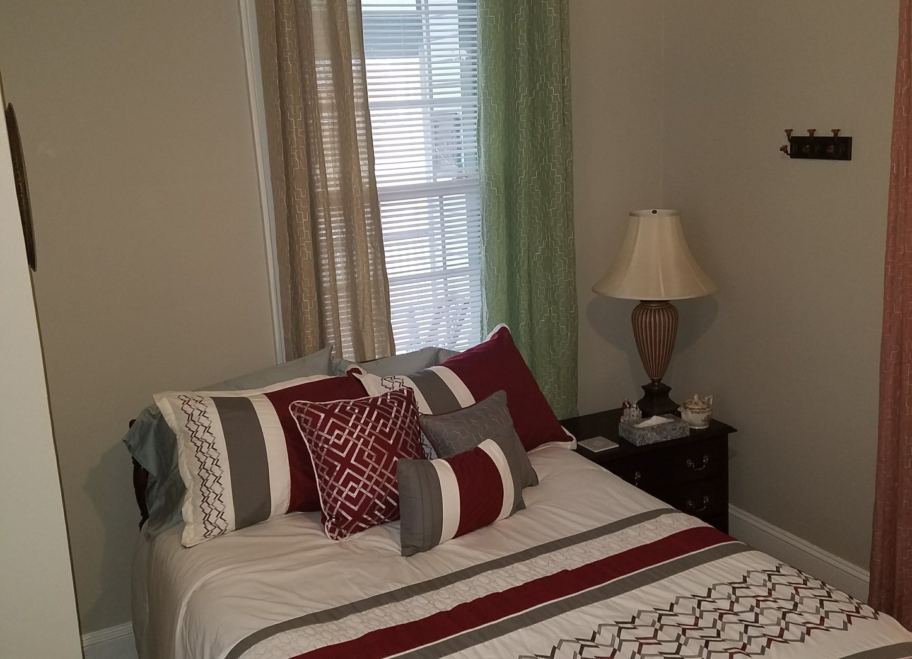 Historic Victorian Home - 2 BR Apartment - Downtown Winston-Salem