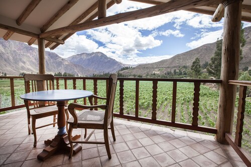 INCA´S SACRED VALLEY HOUSE at only 40 miles from MACHU PICHU 