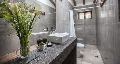 INCA´S SACRED VALLEY HOUSE at only 40 miles from MACHU PICHU