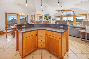 Interior - Oceanview Dog Friendly Home w/ Private Pool, Hot Tub, Game Room, and Tiki Bar (Salvo)