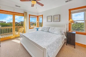 5 bedrooms, free WiFi, bed sheets - Oceanview Dog Friendly Home w/ Private Pool, Hot Tub, Game Room, and Tiki Bar (Salvo)