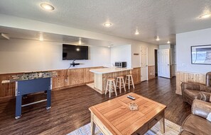 TV, fireplace - Updated Lake View Condo 941 #2 - Amazing Views (Garden City)