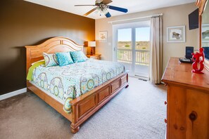 5 bedrooms, free WiFi, bed sheets