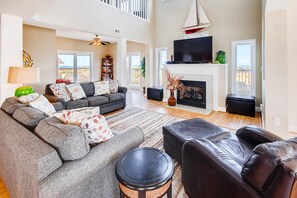 Télévision à écran plat, lecteur de DVD, espaces bureaux