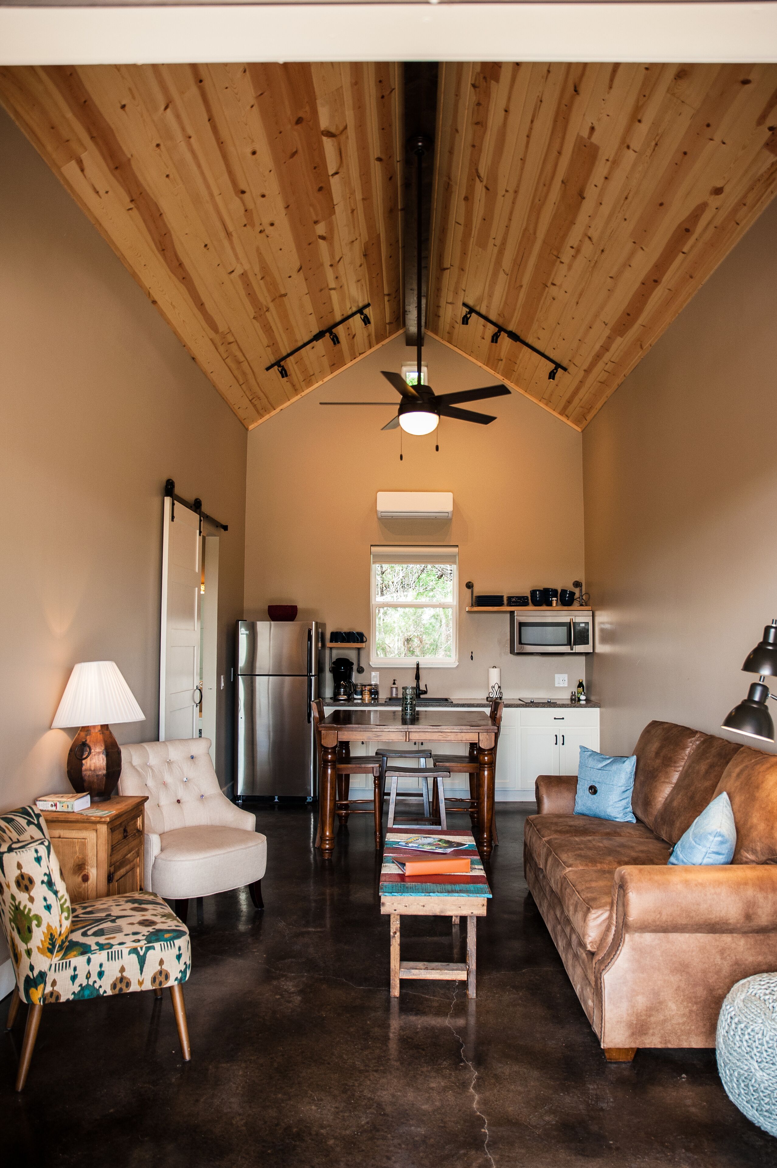 Amazing 11 Casita resort w/pool pavilion Great for reunions, retreats and groups