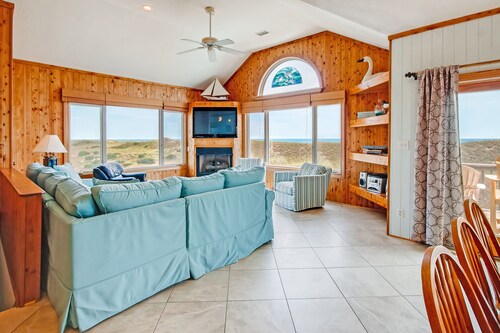 Oceanfront Home in Waves w/ Private Pool, Hot Tub, Game Room. Total Seaduction.