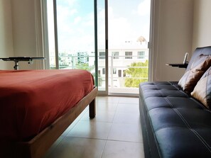 2 Schlafzimmer, Schreibtisch, Bügeleisen/Bügelbrett, WLAN