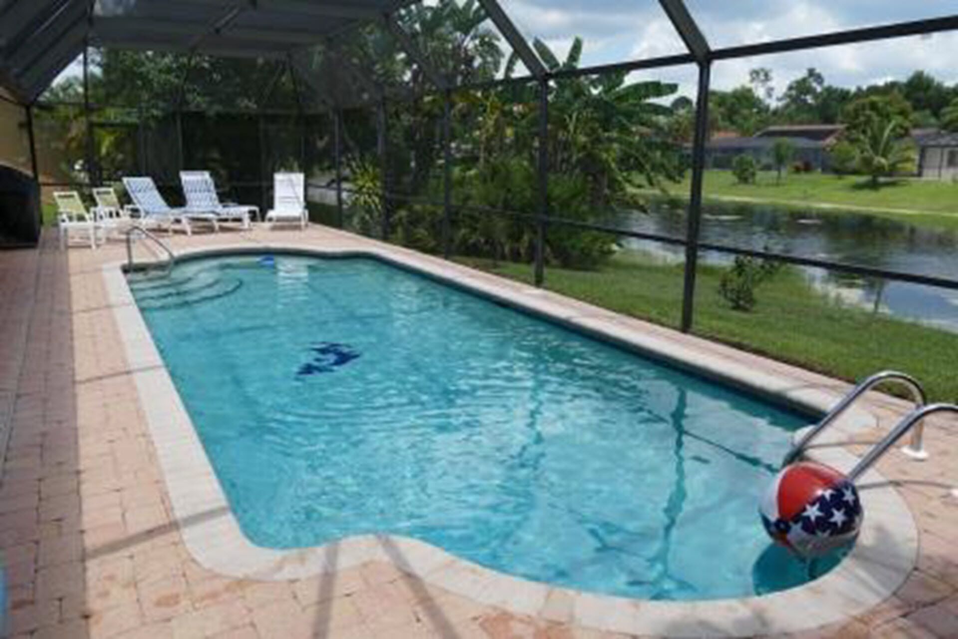 The Silvia Home:  3 BR Pool @ Beautiful Lake