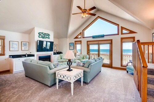 Oceanfront Home in Avon with Private Pool, Hot Tub, and Screen Porch