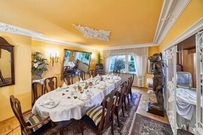 Free daily buffet breakfast  - Hotel Irmchen (Maintal)