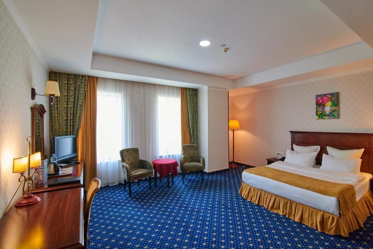 Minibar, in-room safe, desk, blackout drapes