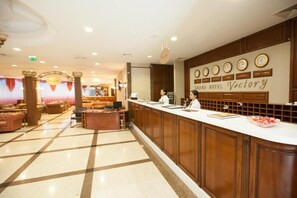 Lobby - Grand Hotel Victory (Aktau)