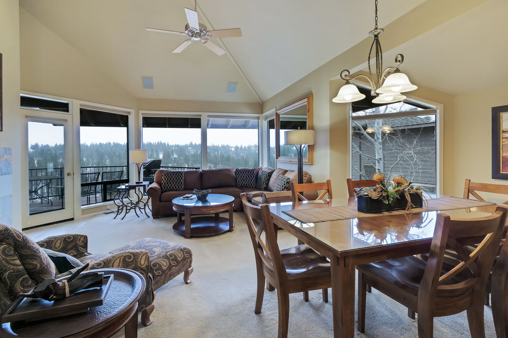 Enjoy Deschutes River Views from Beautiful 3-Bedroom Mt. Bachelor Village Condo!