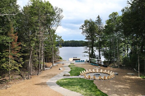 Large Muskoka Waterfront Cottage ~ Newly Built 2019 ~ Includes Kayaks/SUP/Canoe