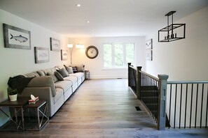 Smart-TV, peis, videospill og DVD-spiller