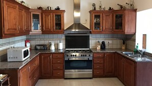 Coffee/tea maker, fridge, microwave, oven - Vacation home, Sao Roque do Pico (Cais do Pico)
