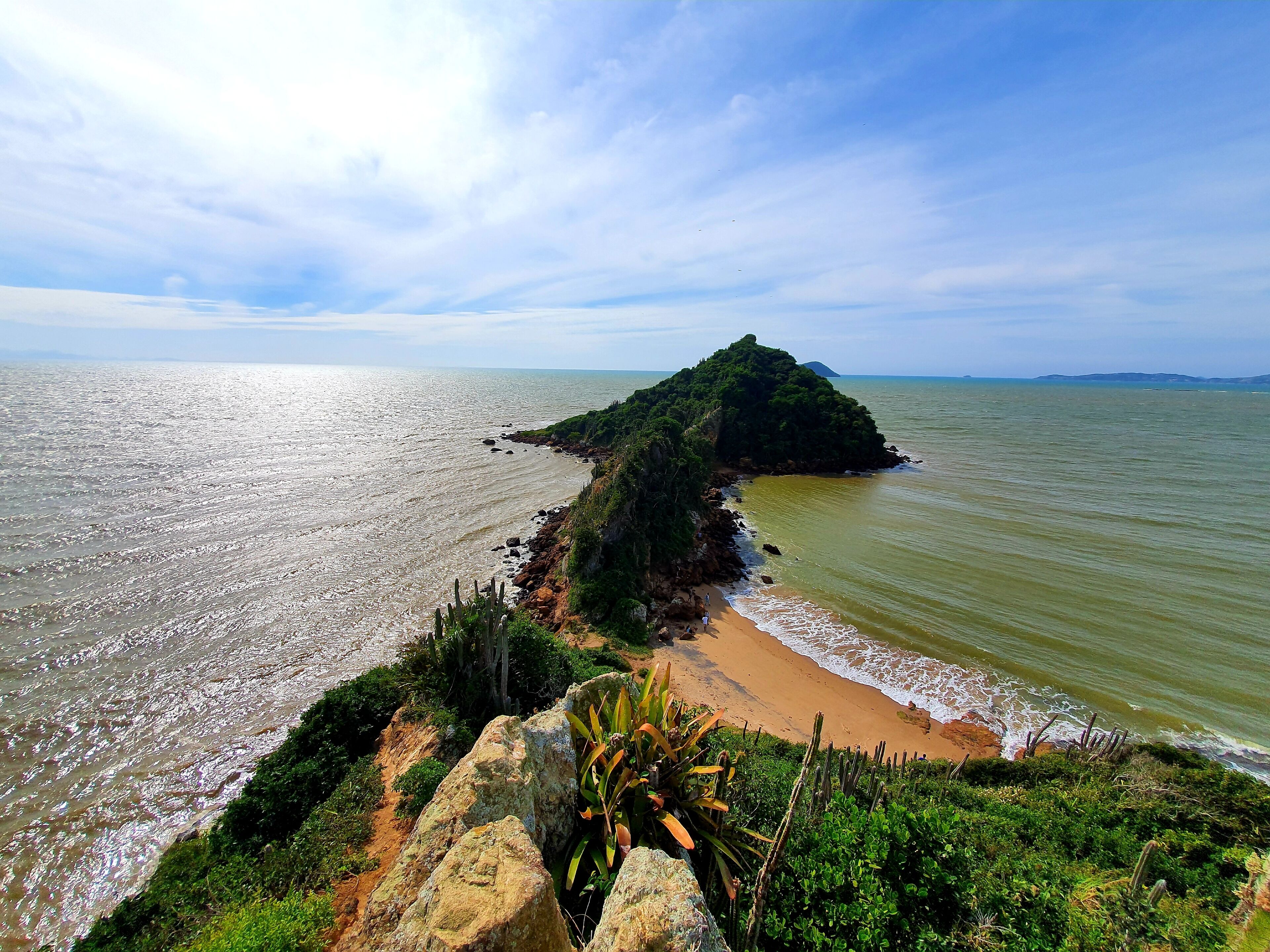 Plage à proximité, chaises longues