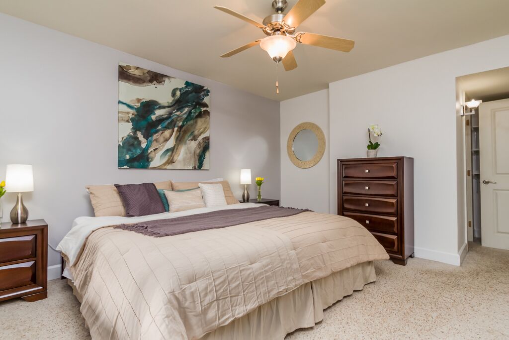 Beautiful Furnished Westwood Condo near UCLA 1BD/1BA with Parking