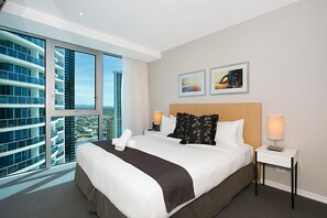 2 bedrooms, iron/ironing board, Internet, bed sheets - Orchid Residences' Apartment 22306 redefines luxury (Surfers Paradise)