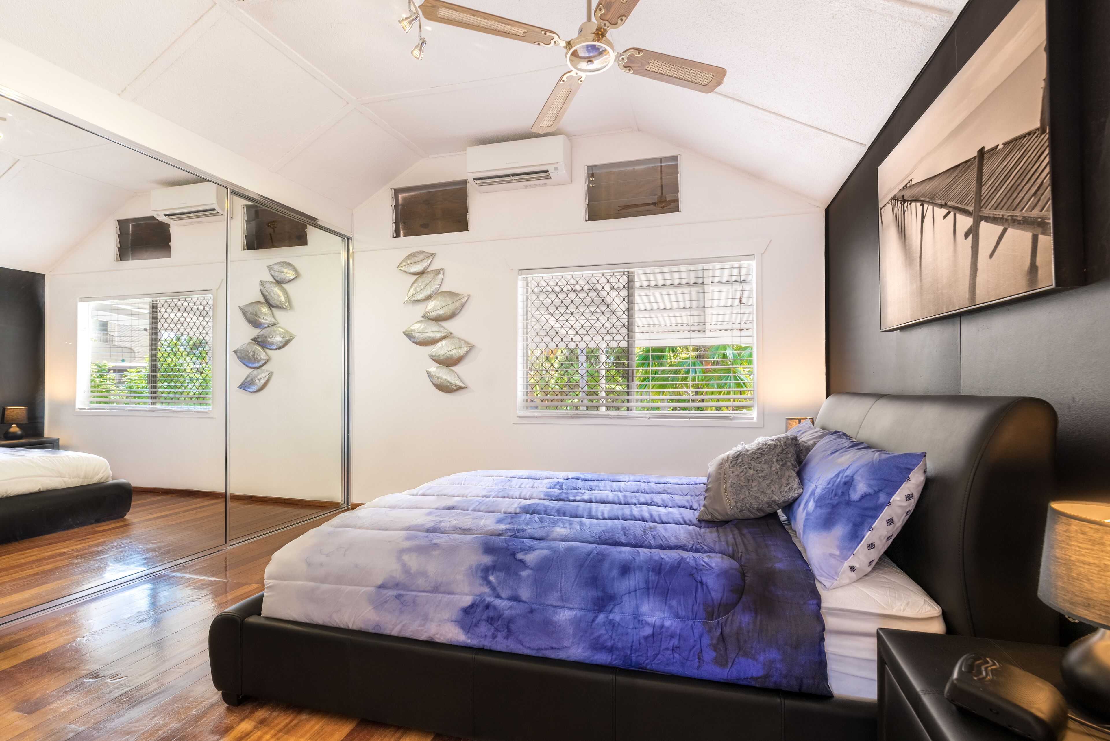 Lovely Beach Home with Huge Pool and Fantastic Outdoor Entertaining!  — image 7