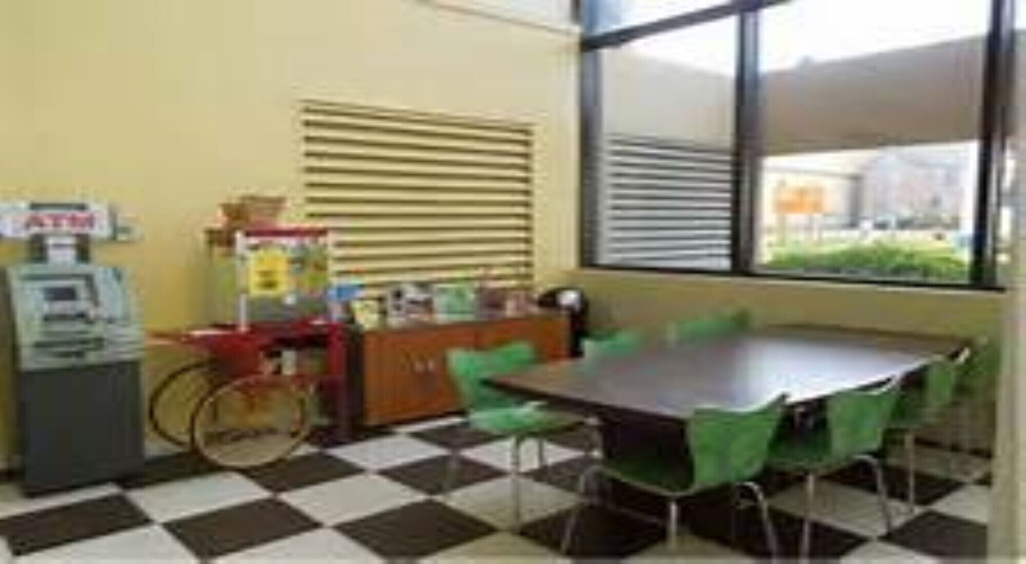 arts and crafts table. free activities put on by the resort