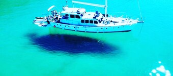 Incredible excursions & tours to the islands Islas Espíritu Santo & Balandra Bay