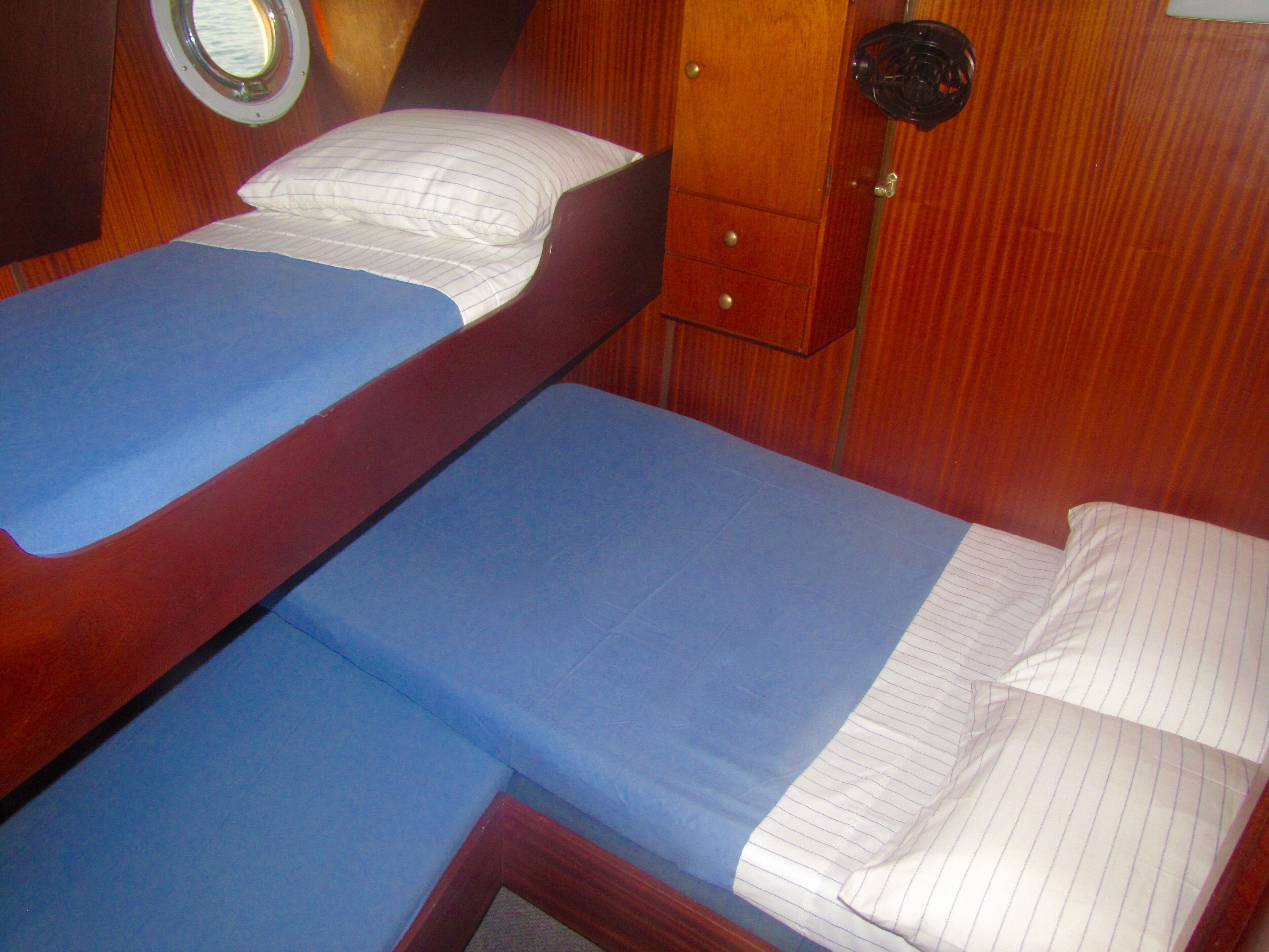4 bedrooms, in-room safe, bed sheets