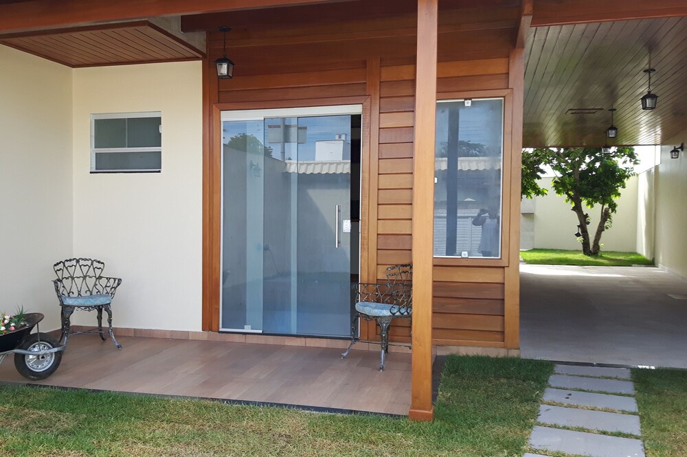 Beautiful 4 bedroom house on the beach of Castilian ES