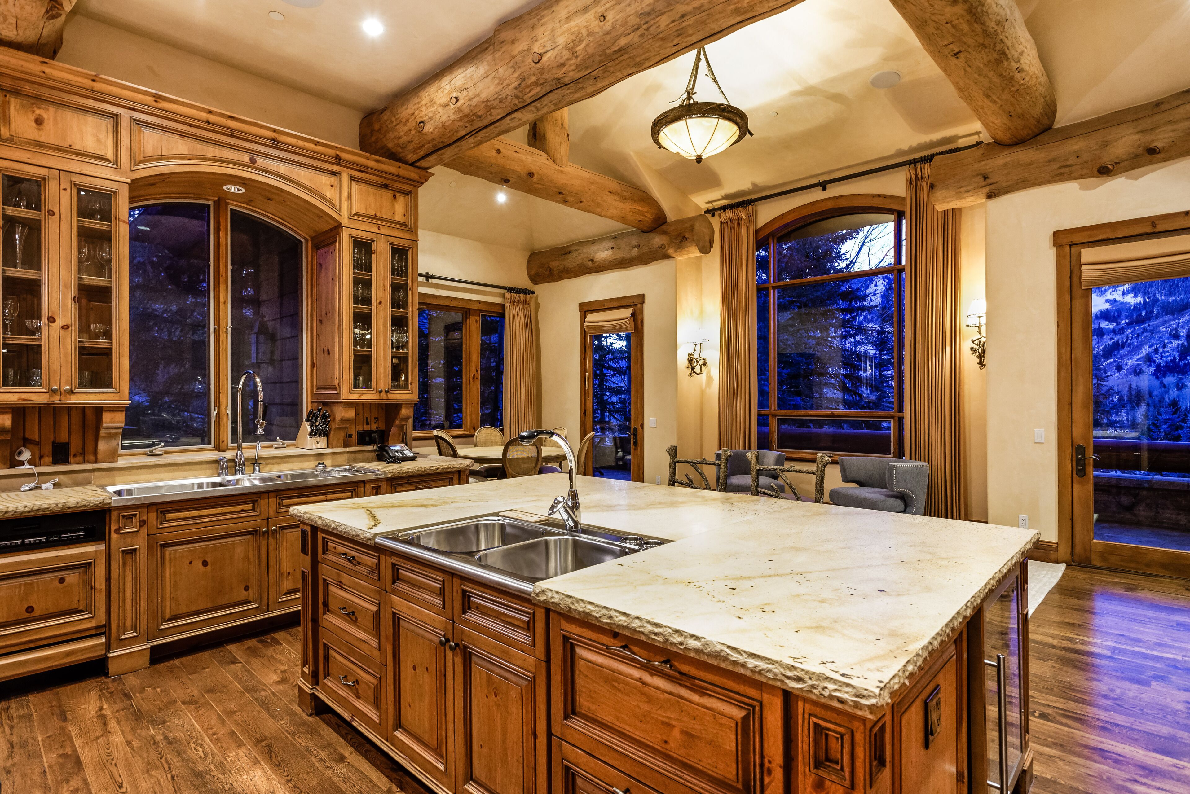 Willoughby Way Home with Stunning Aspen Mountain Views