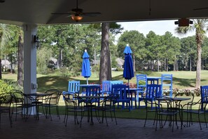 Outdoor dining - Golf Course View, 2 bedroom, 2 bath, 27 Hole Golf Course, Outdoor Pool(3009) (Calabash)