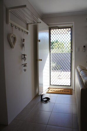 Interior - MANDURAH 2 BR HOUSE |Secure & Private-Great Value! (Greenfields)