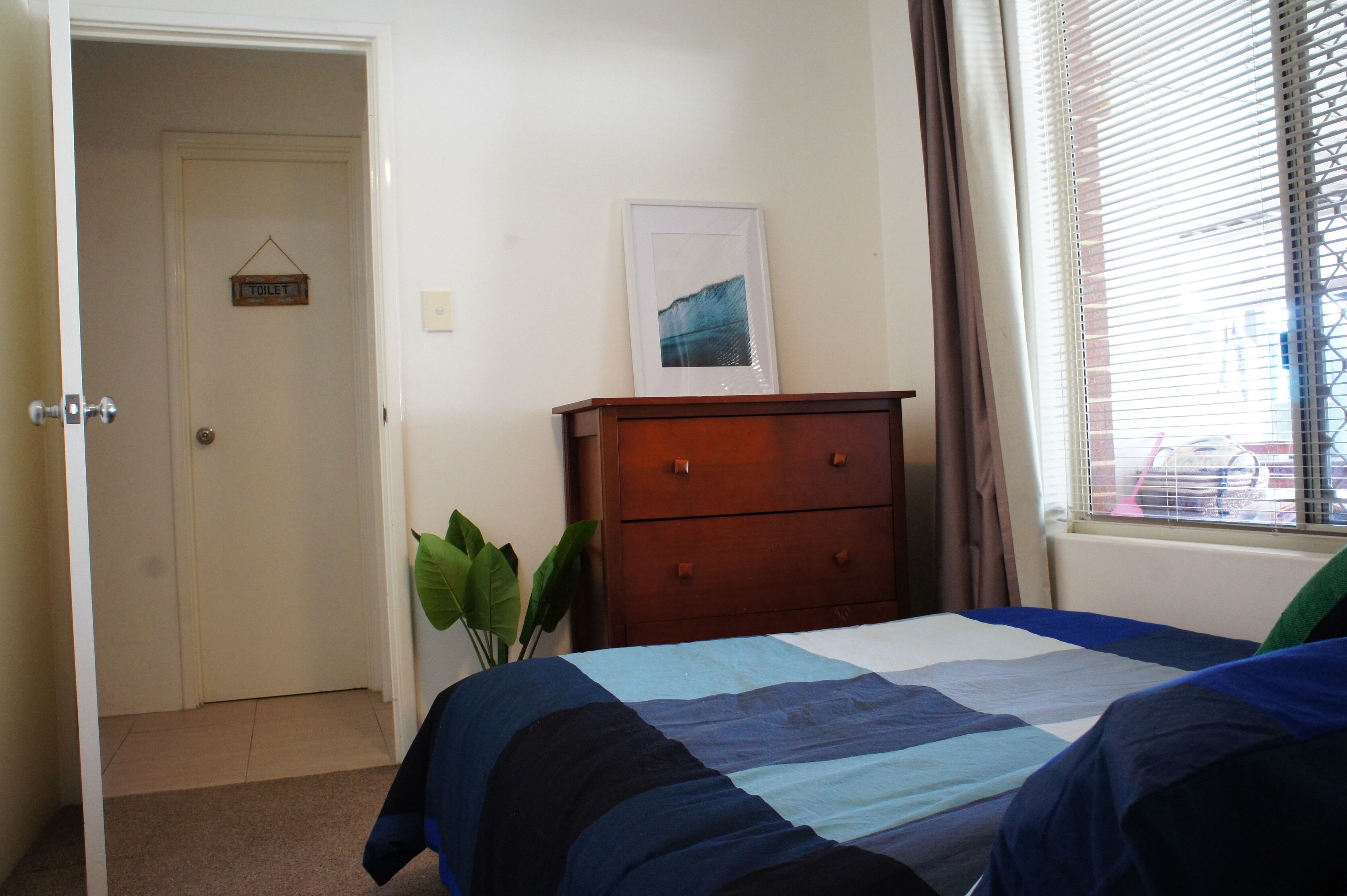 MANDURAH 2 BR HOUSE |Secure & Private-Great Value! — image 7