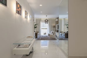 Smart TV, Netflix, books, streaming services - Acropolis Amazing Apartment with  Parthenon view (athens)
