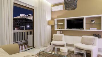 Smart TV, Netflix, books, streaming services